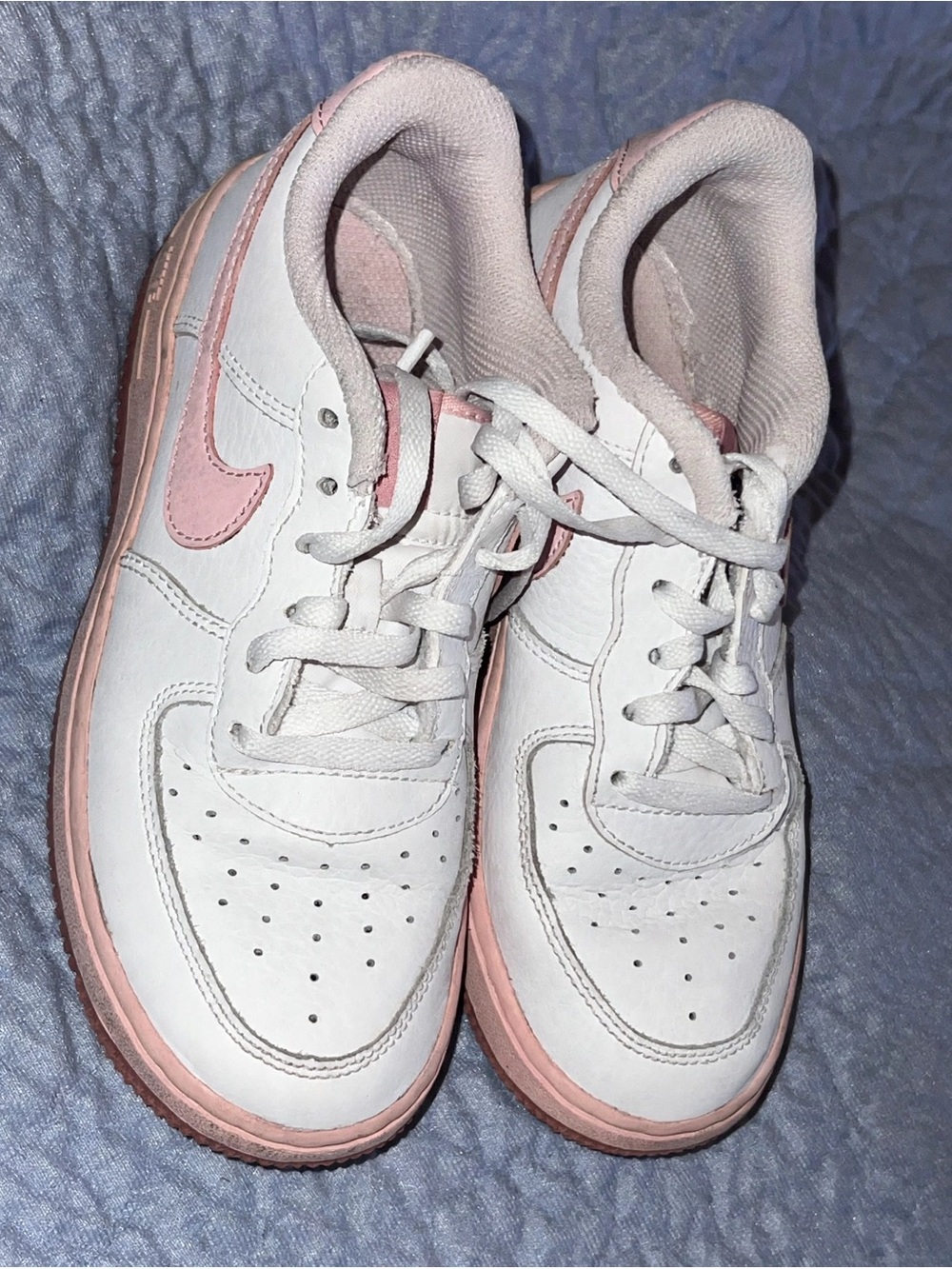 Nike Kids White and Pink Low-Top Sneakers kids 13.5